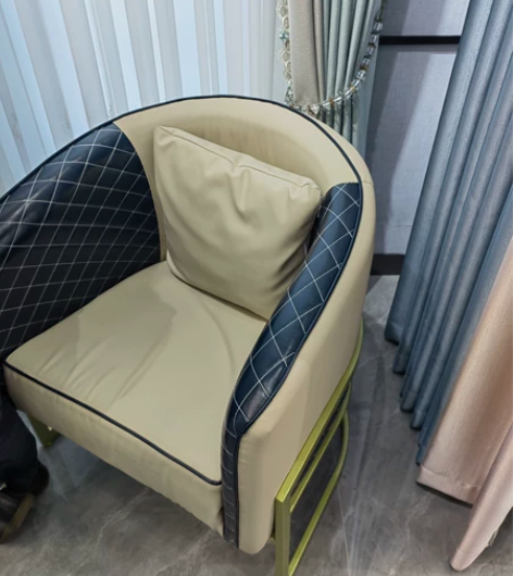 单人椅，一把220元，几乎全新  感兴趣的...