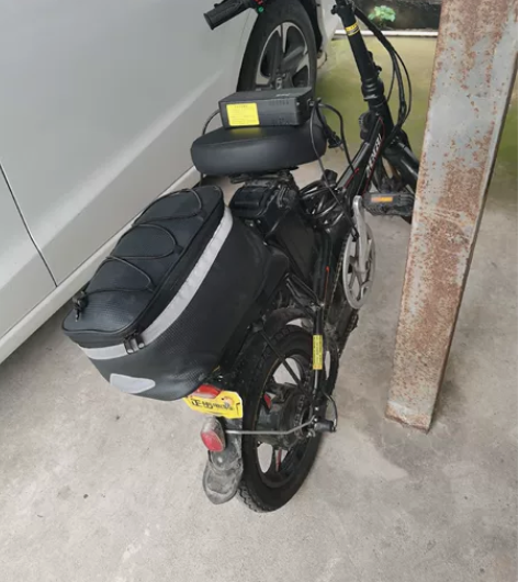 出正步代驾电动车，纯电可续航60公里，有点...