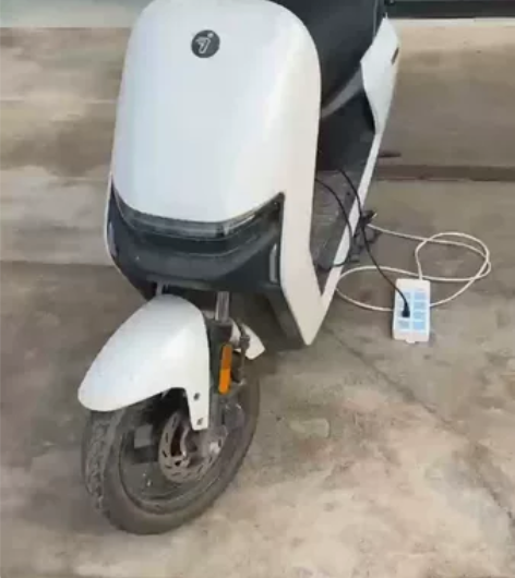 九号N70c，纯原装车，坐桶有个破洞，不影...