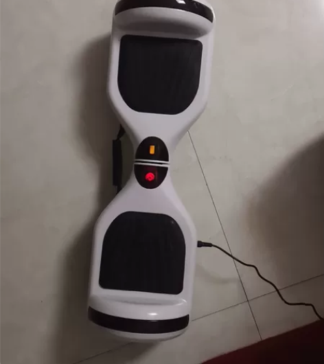 全新闲置龙吟电动平衡车，全新未用，只是打开...