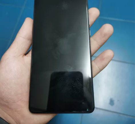 自用的小米用的很细心，换手机了便宜卖了。处...