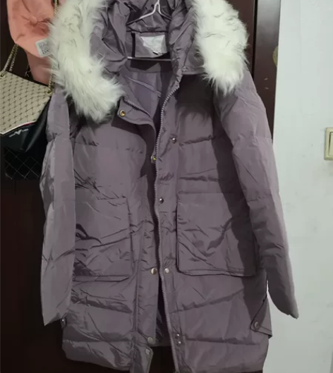 设计很不错就是颜色不适合我。200包邮。全...