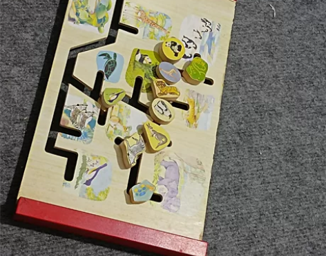 轨道迷宫动物找位 库存久了有点旧了 功能正...