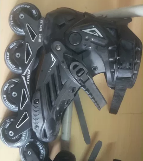 洛神旱冰鞋roselle，买来就玩了一次。...