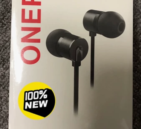 仅拆封几乎全新的一加银耳2T耳机，黑色仅拆...