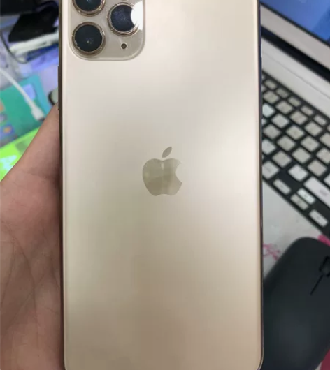 苹果11promax 9成新 换过KAIK...