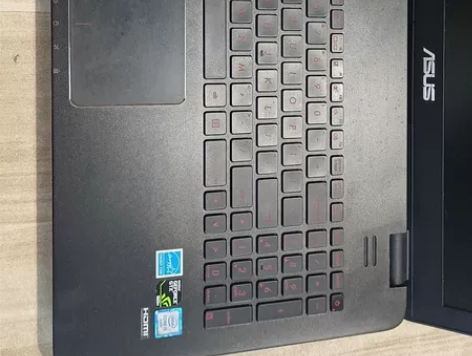 华硕飞行堡垒不知道啥型号忘了   lol ...