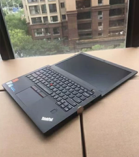 Thinkpad X270 12.7寸 配...