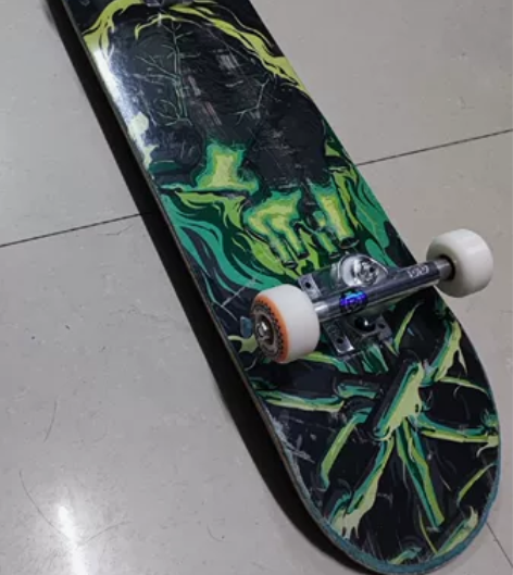 出售一套dbh滑板，配置全新西班牙进口bd...