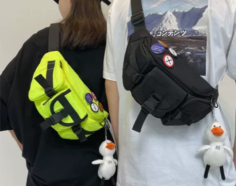 胸包男士ins潮牌工装机能斜挎包日系暗黑系...