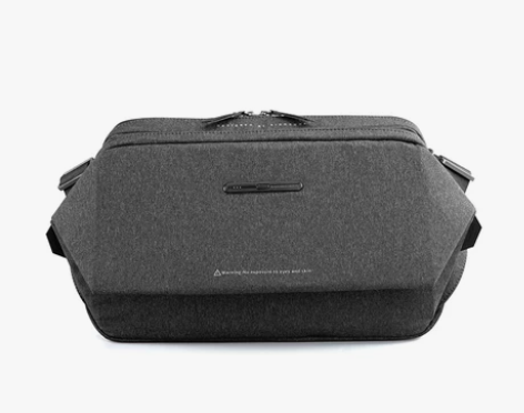 金圣斯男士机能斜挎包大容量通勤邮差包机车胸...