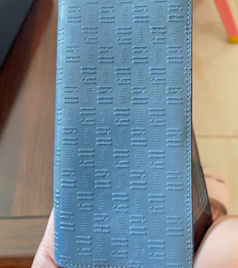 个人闲置喜力女士钱包,二手给钱卖。牛皮八成...