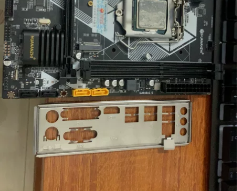 H81主板+i3 4160套装 主板是华南...