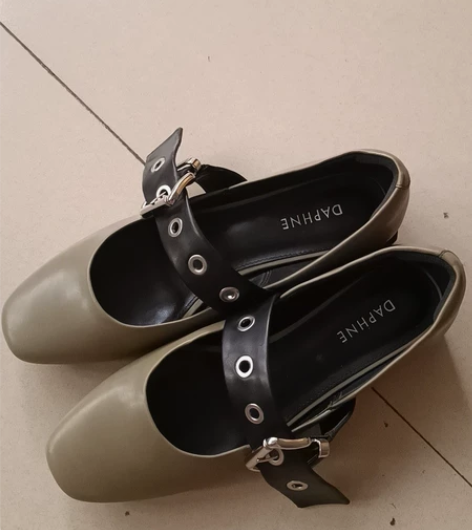 达芙妮女鞋38码，玛丽珍鞋，单鞋几乎全新，...