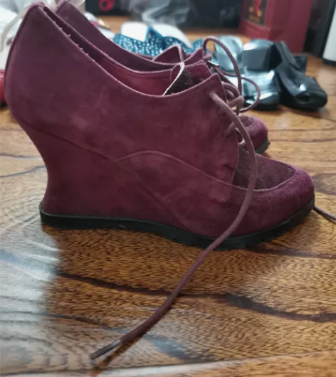 小码坡跟鞋 小码帆布鞋,几乎全新 10元一...