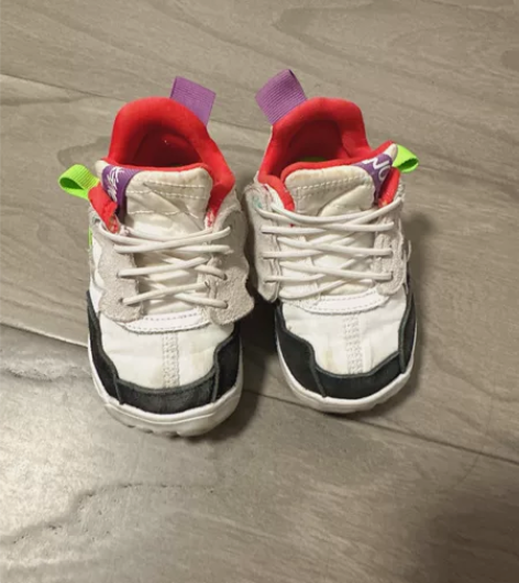 乔丹幼童鞋，闲置了低价处理68包邮 感兴趣...