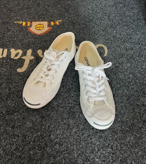 匡威帆布鞋 37码，穿不超过3次，没刷过 ...