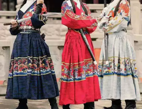 出租明制飞鱼服锦衣卫汉婚伴郎团伴娘服装古风...