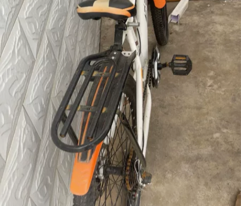 链子有一点生锈 感兴趣的话点“我想要”和我...