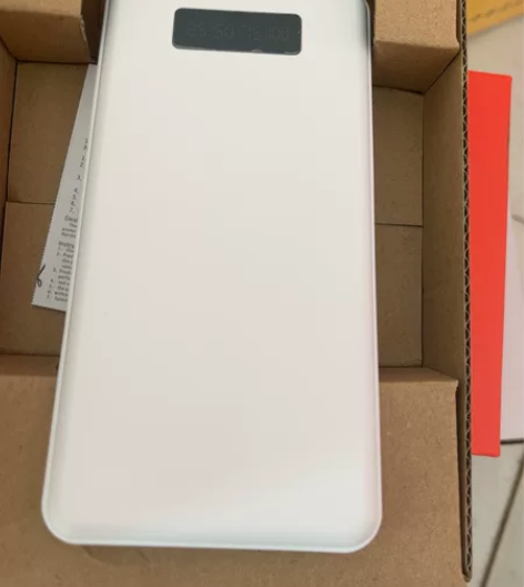 高颜值白色充电宝大容量充电宝 全新  需要...