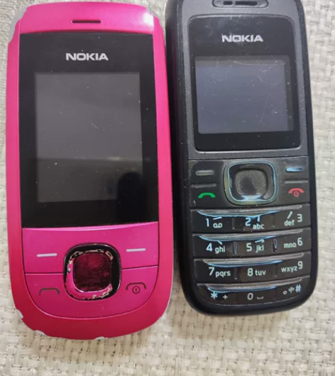 诺基亚1208/诺基亚2220S打包出售，...