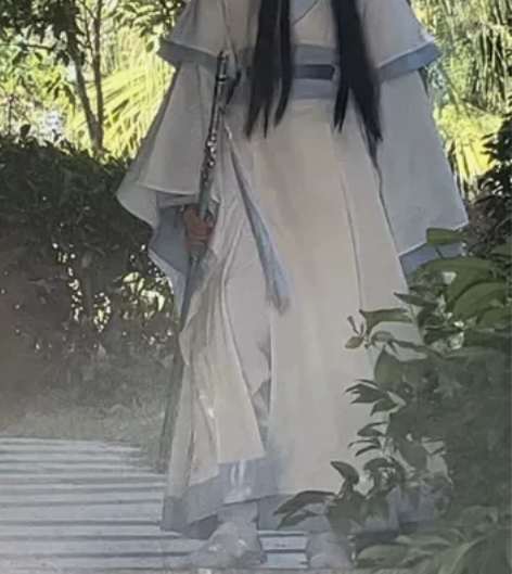 悠窝窝 少年蓝忘机 s码 配件都有，玉佩有...
