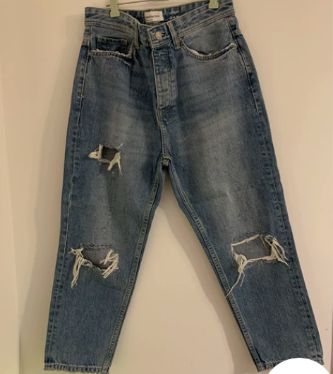 bershka破洞牛仔裤,尺码30,全新不...
