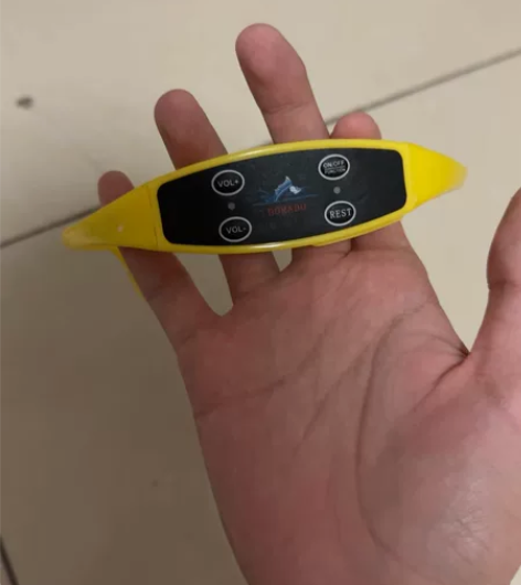 运动耳机 孩子游泳训练买的 没怎么用 配充...