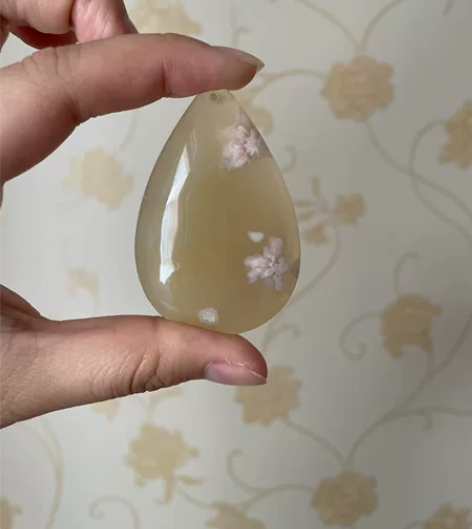 樱花玛瑙吊坠冰透黄色飘粉色成型花，满50江...