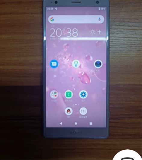 索尼xz2 手机。后盖碎了,但在左上角平常...