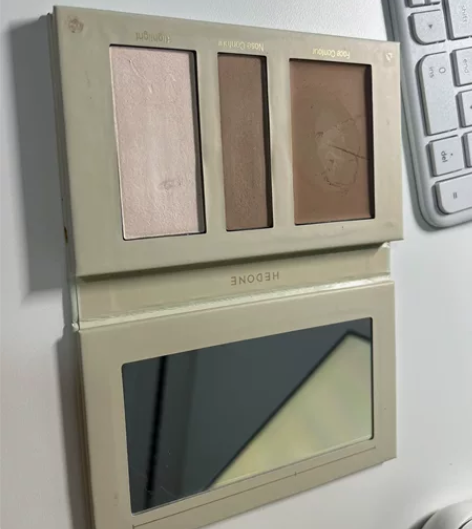 hedone高光修容综合盘,有使用痕迹,外...