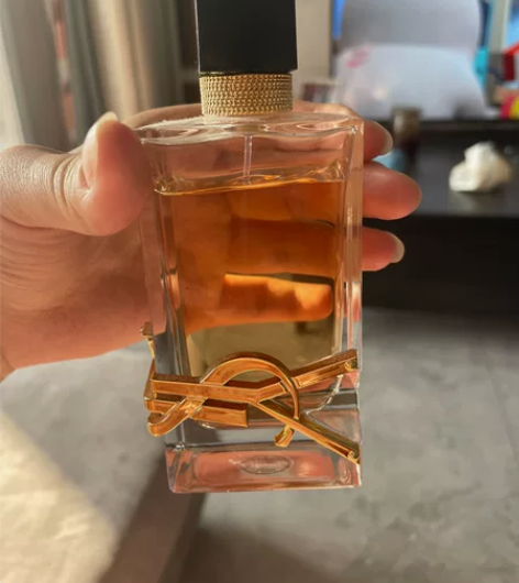 圣罗兰香水余量如图 万达购入 这个价格不可...