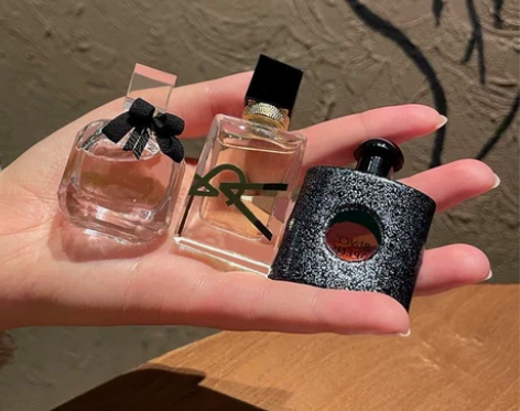 正品大牌圣罗兰高定香水小样！ 黑鸦片   ...