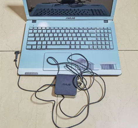 华硕R513c笔记本,有电源,不开机,喜欢...