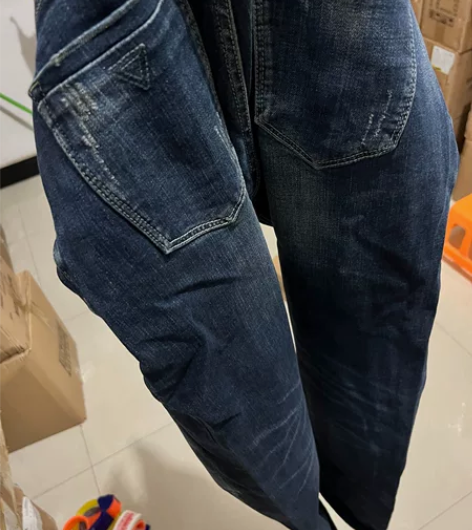 牛仔裤实体店399买的什么s135的一个专...