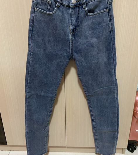 弹力修身牛仔裤女加绒加厚九分小脚裤 110...