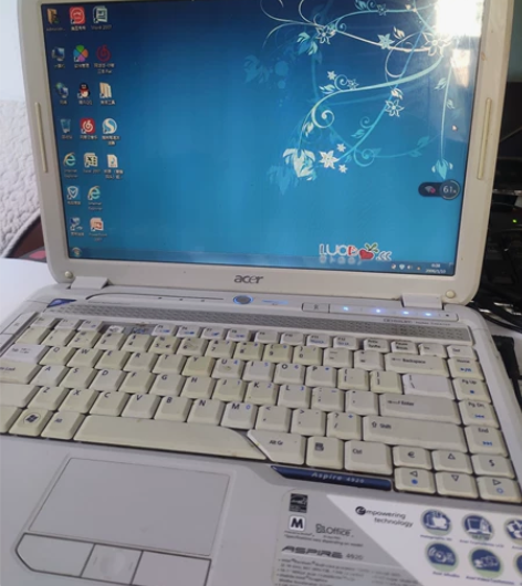 宏碁笔记本,因特尔处理器奔腾双核,WIN7...