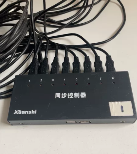 全新迈拓2个8口同步器带8根数据线 键盘鼠...