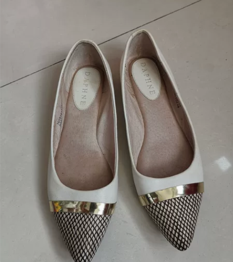 达芙妮春季新款平底单鞋女韩版百搭尖头浅口一...