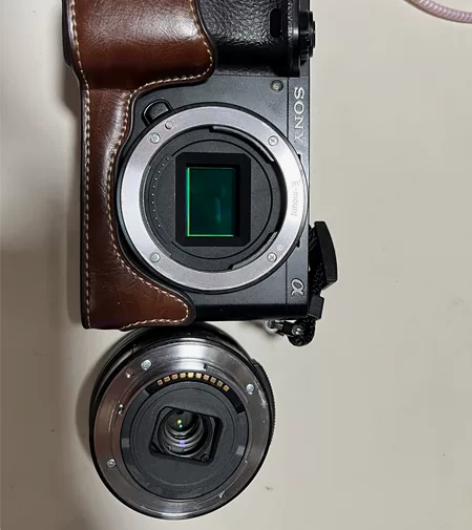 索尼微单a6000，索尼原装镜头，自用相机...