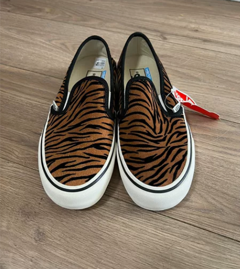 Vans一脚蹬帆布鞋绒面斑马纹36码全新无...