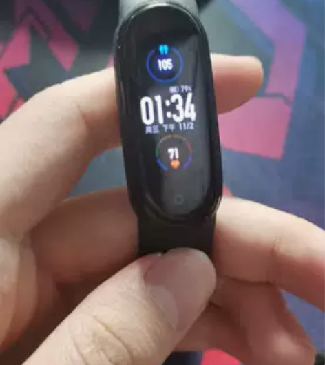 小米手环5   电池正常 功能完好，略有划...