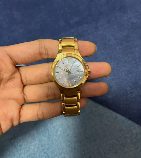 西铁城citizen 贝壳光动能手表，免税...