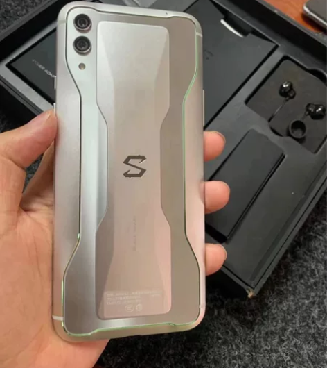 小米黑鲨二电竞游戏手机99新 颜色黑色  ...