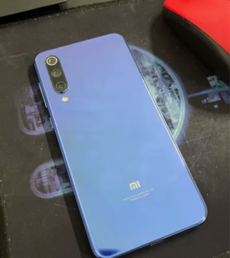 小米9SE 外观很好 几乎全新 64G的,...