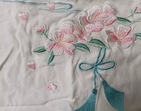 全新仅试 刺绣纯棉吊带M尺码偏小 大概也就...