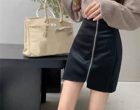 皮裙半身裙女秋冬季显瘦包臀裙高腰遮胯A字裙...