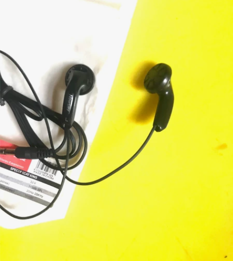 纽曼耳机，十几年前。原装。音质定义能听。 ...