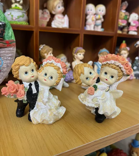 树脂情侣摆件 结婚摆件一对 一对款式不一样...