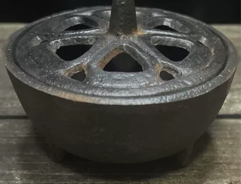 铸铁熏香炉 有使用痕迹